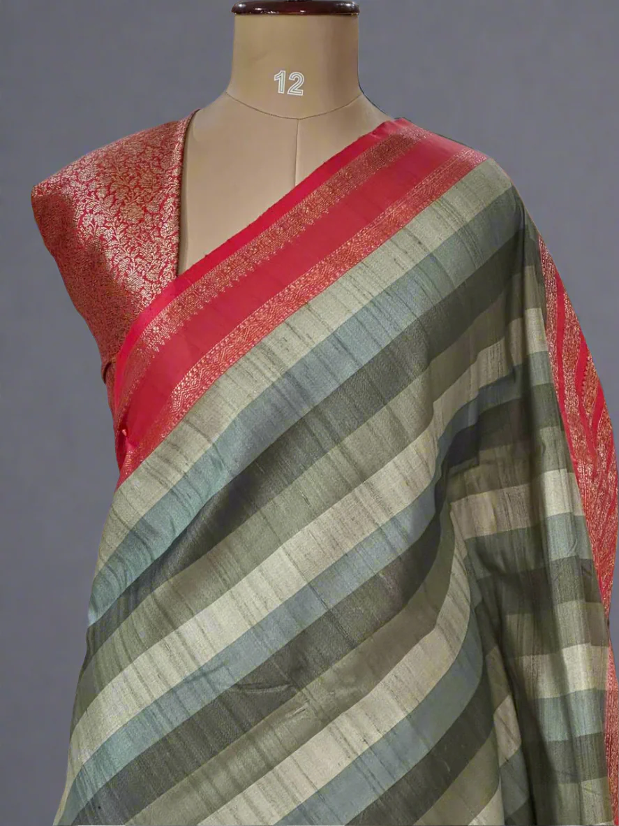 3D pure handloom banarasi tussar silk saree - Image 3