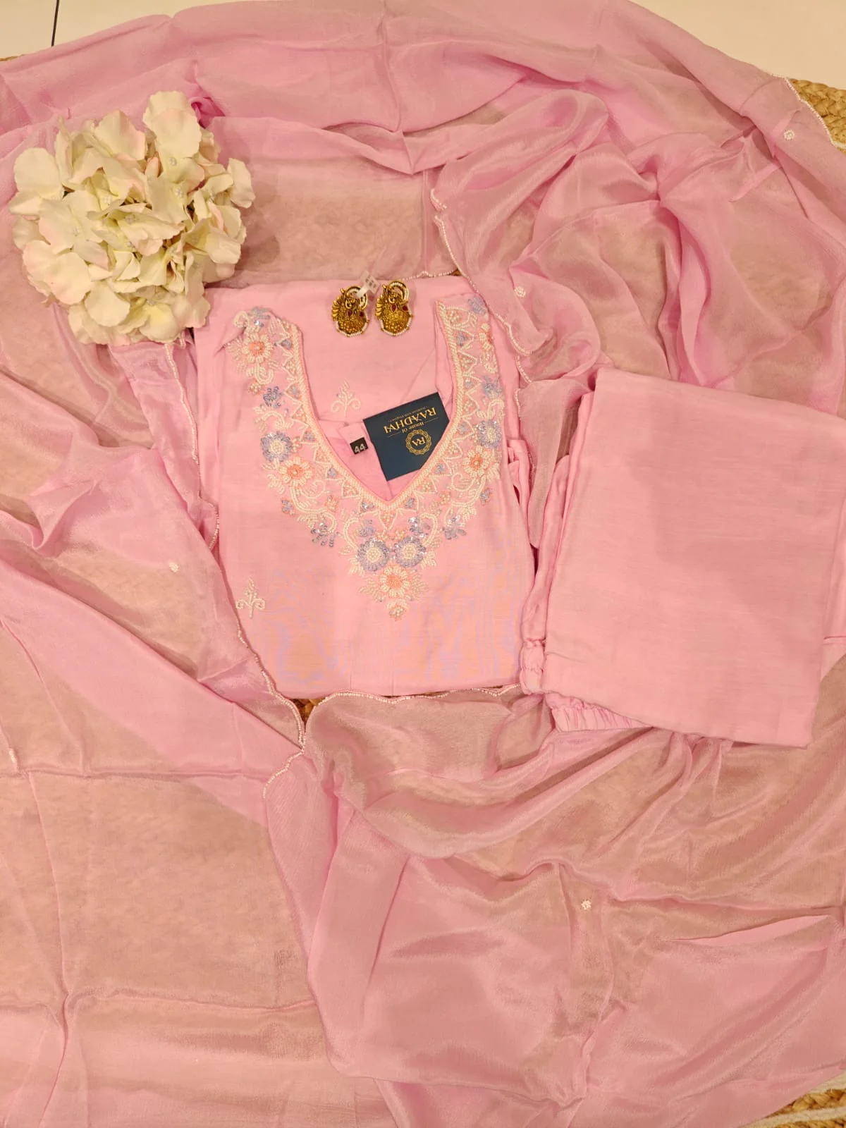 Baby Pink  Dola silk Kurtha with banarasi Dupatta - Image 3