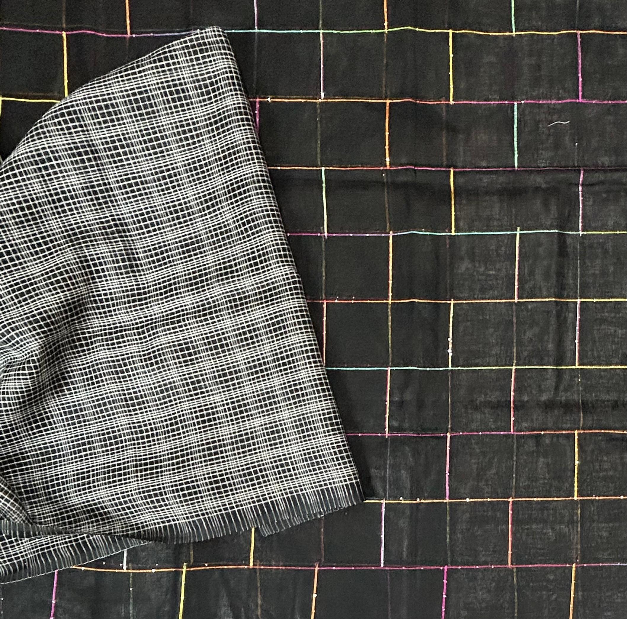 Black checks pure linen saree - Image 3