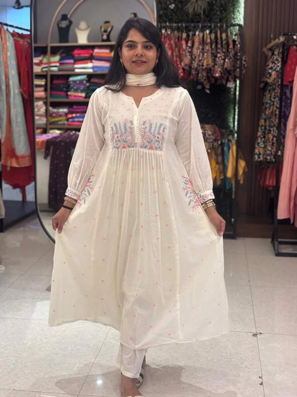 "Naya" White Cotton thread embroidery kurtha 009 - Image 3