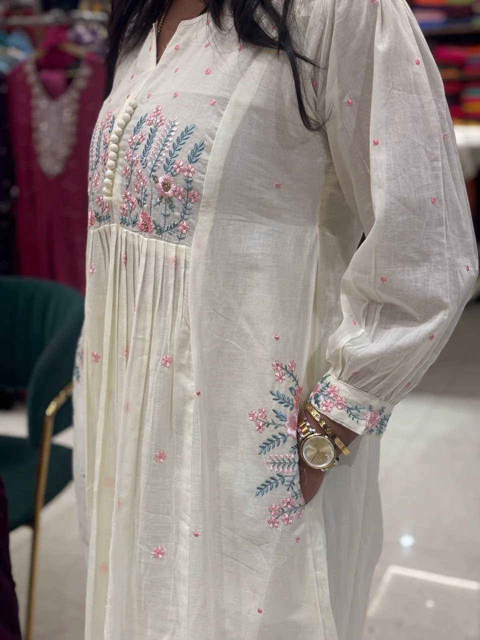 "Naya" White Cotton thread embroidery kurtha 009 - Image 4