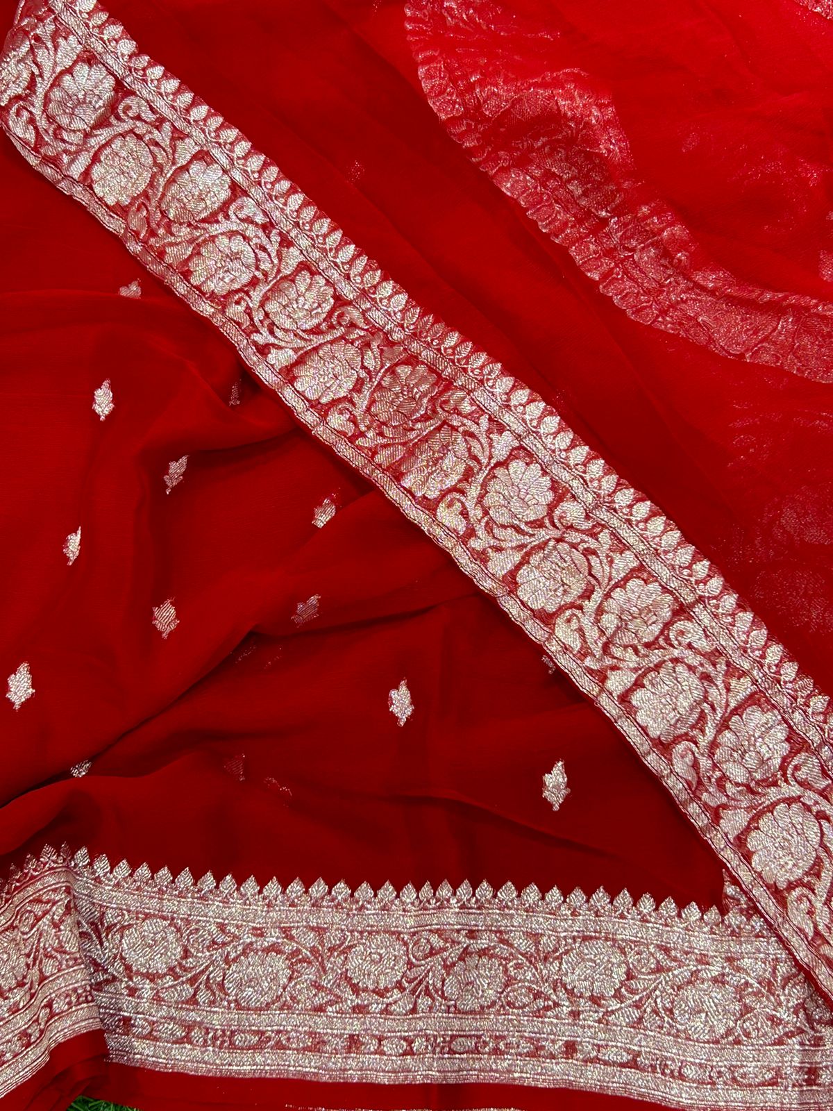Red benaras pure chiffon - Image 4