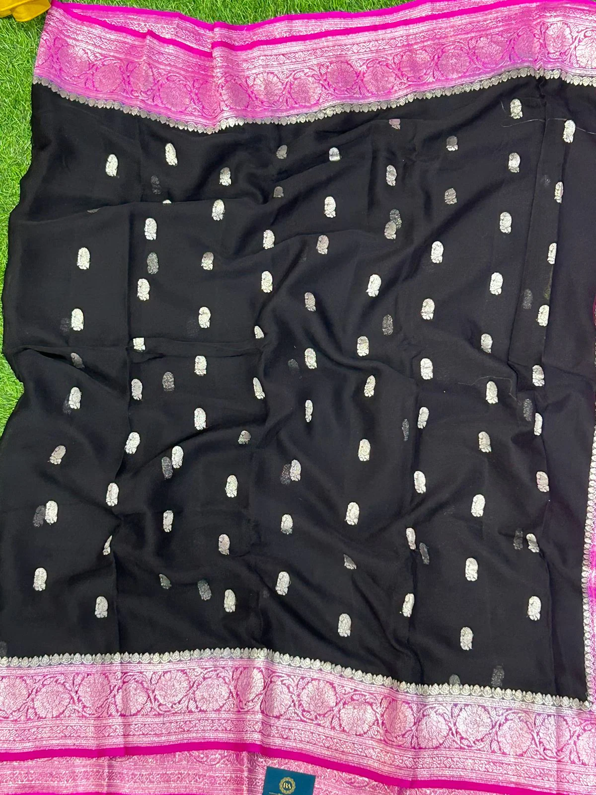 Black n pink 01 silver zari pure chiffon - Image 3