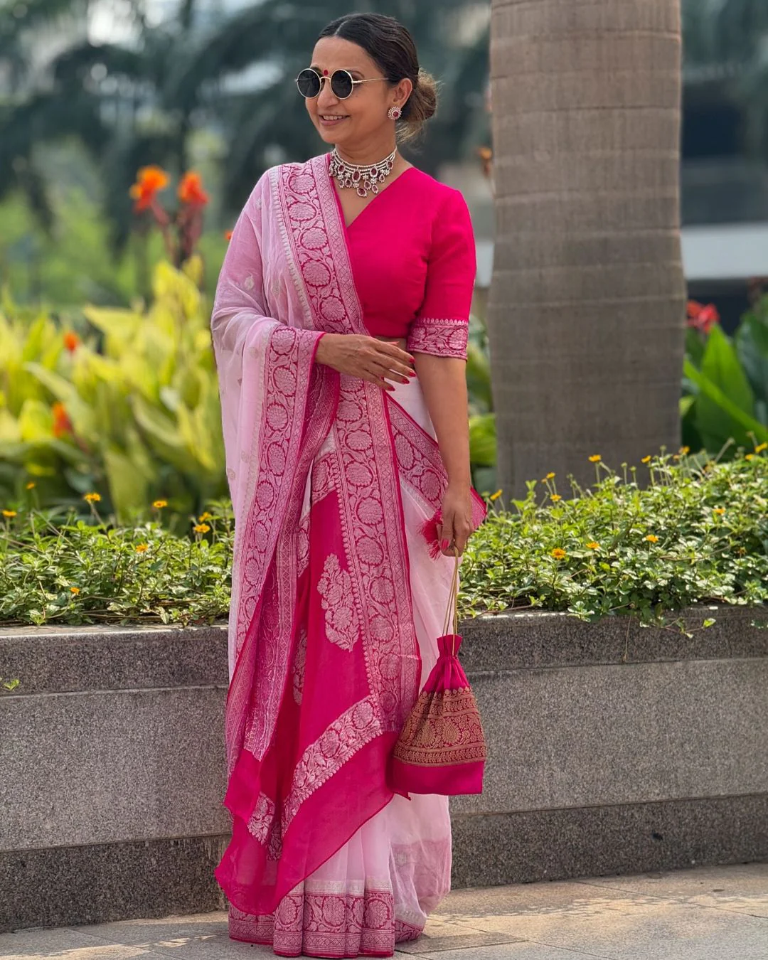 Baby pink benarasi pure chiffon - Image 3