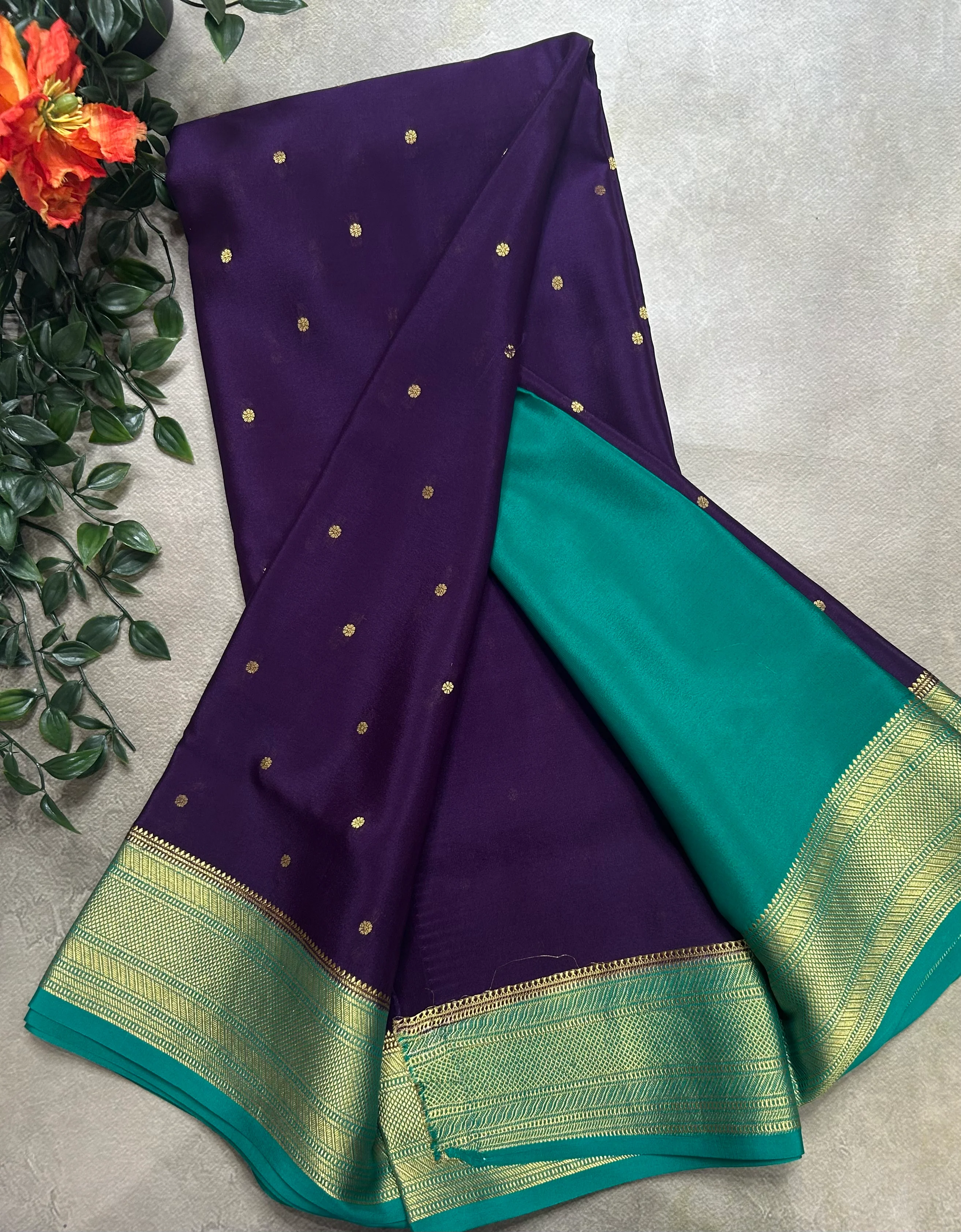 Dark purple n Rama green small border pure Mysore silk-104 saree - Image 3