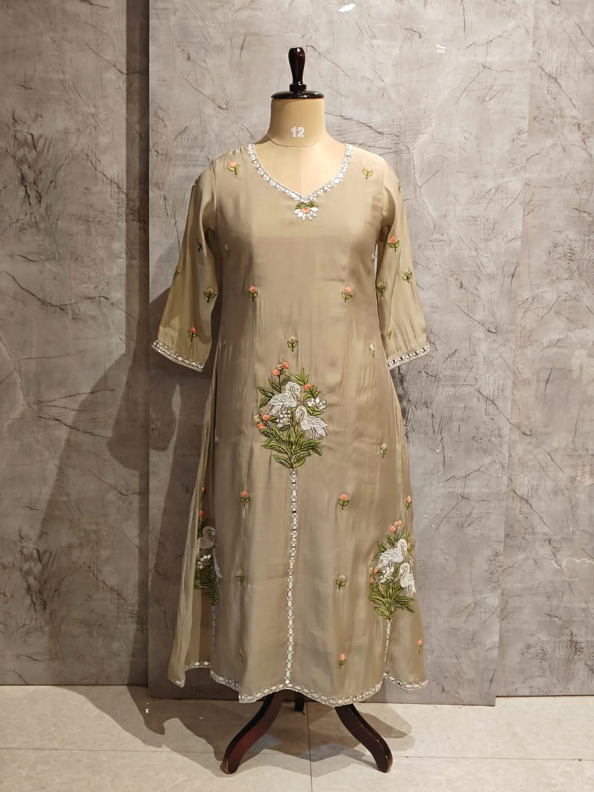 Gray Mul Chanderi Thread Embroidery Airline Kurtha 63 - Image 3