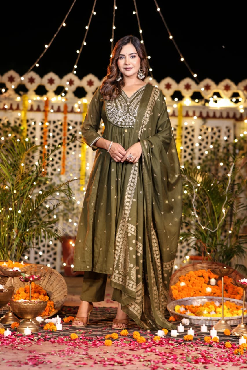 Green Cotton Hand Embroidery Airline Kurtha 677 - Image 4