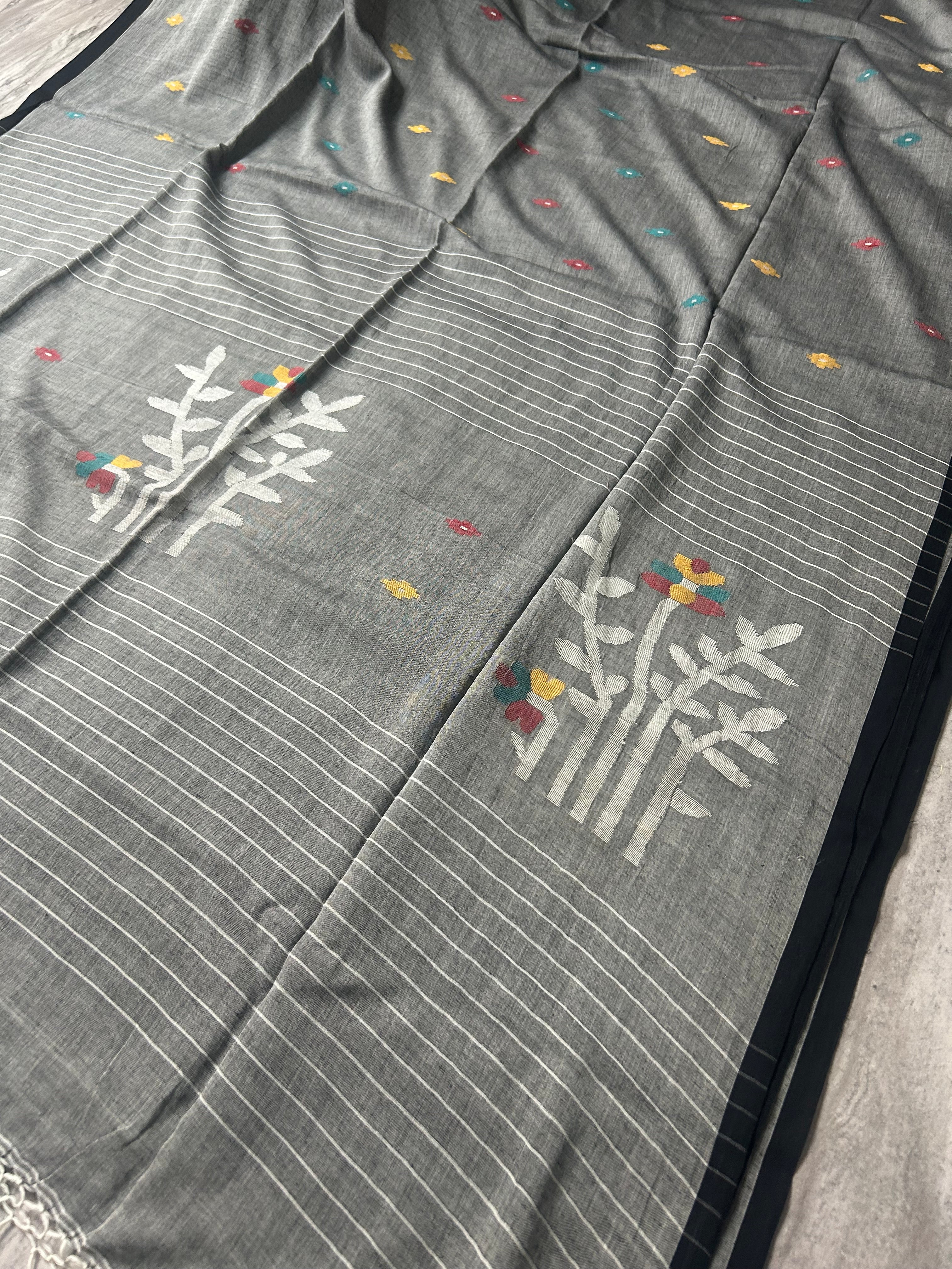 Grey pure cotton 103 jamdani saree - Image 2