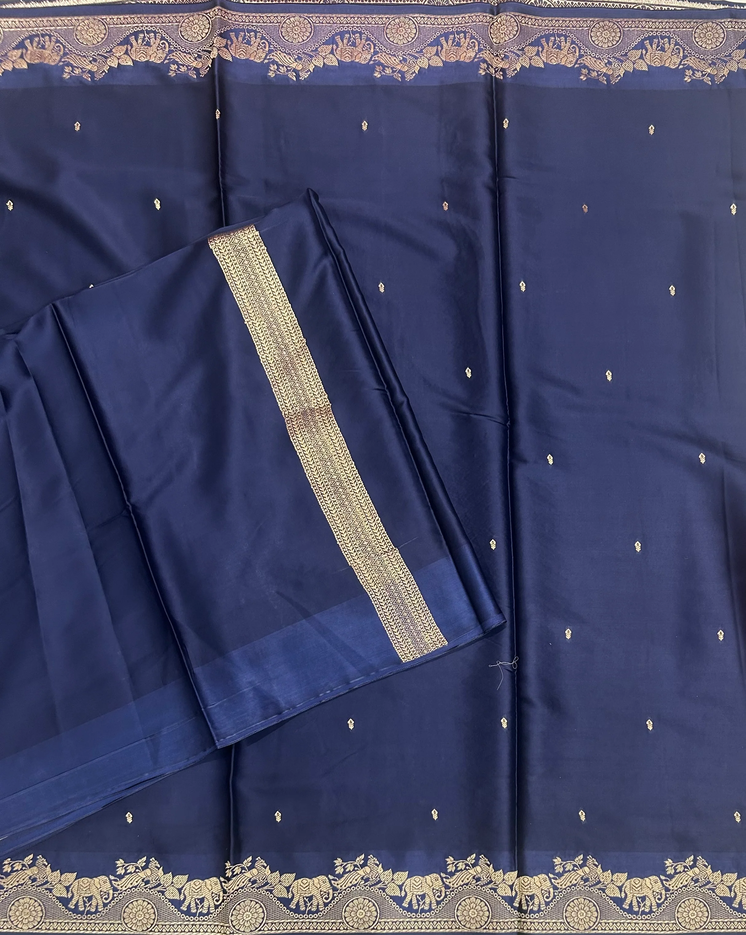 Navy blue small border satin crepe 103 saree - Image 3
