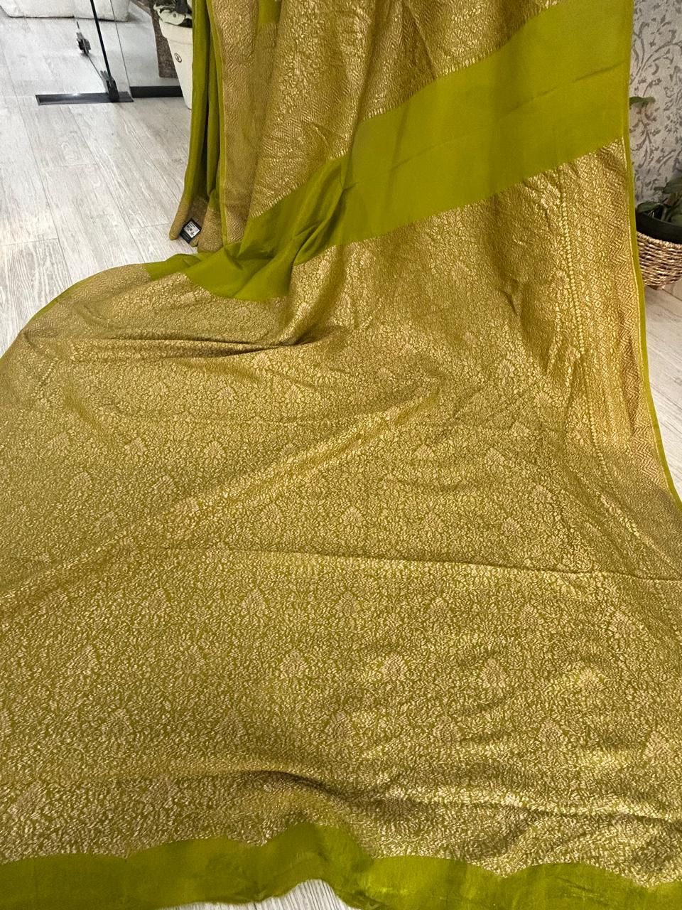 Neon green big Butta Banarasi pure crepe saree -101 - Image 4