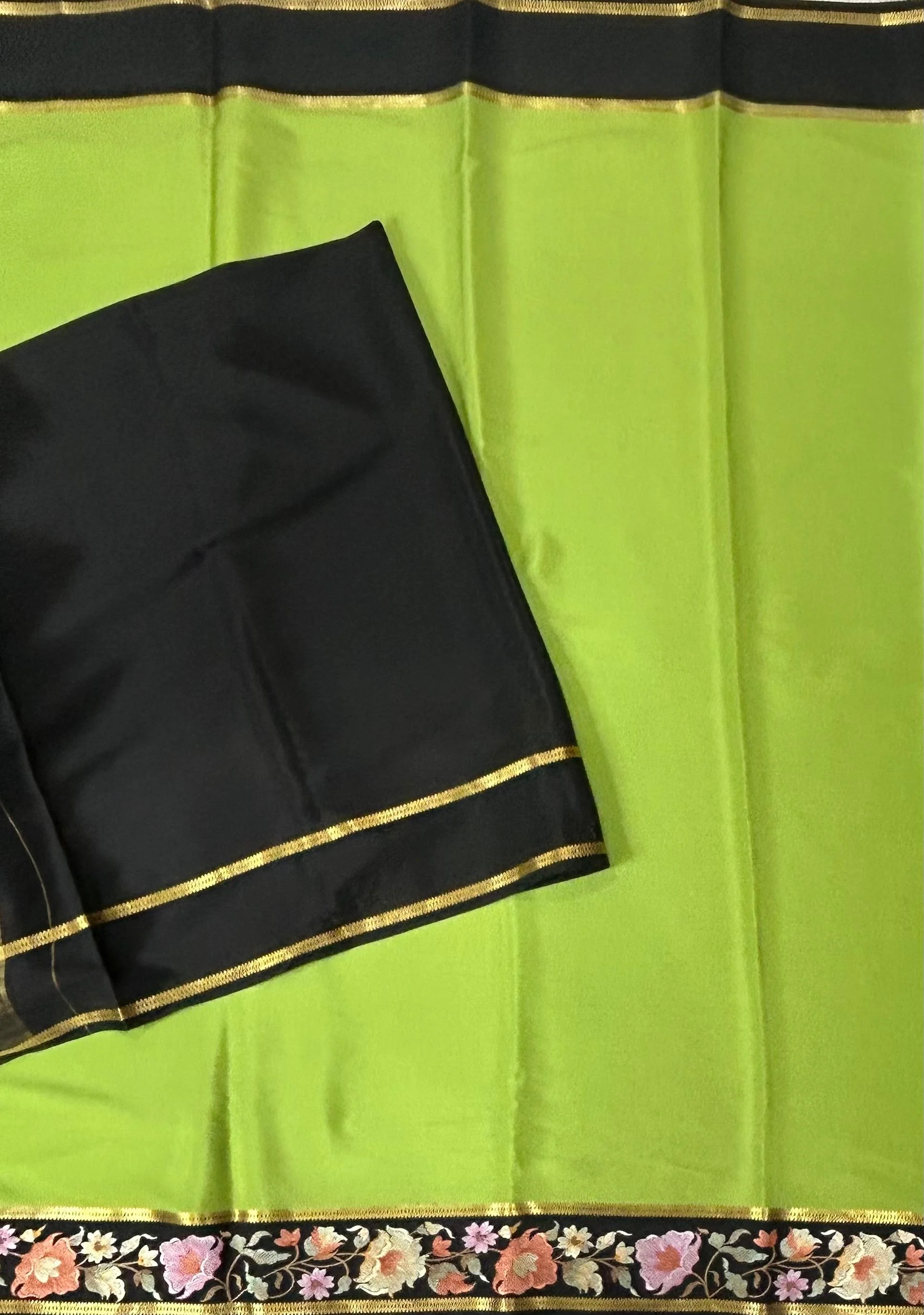 Pista green embroidery border contrast pure mysore silk-102 saree - Image 3