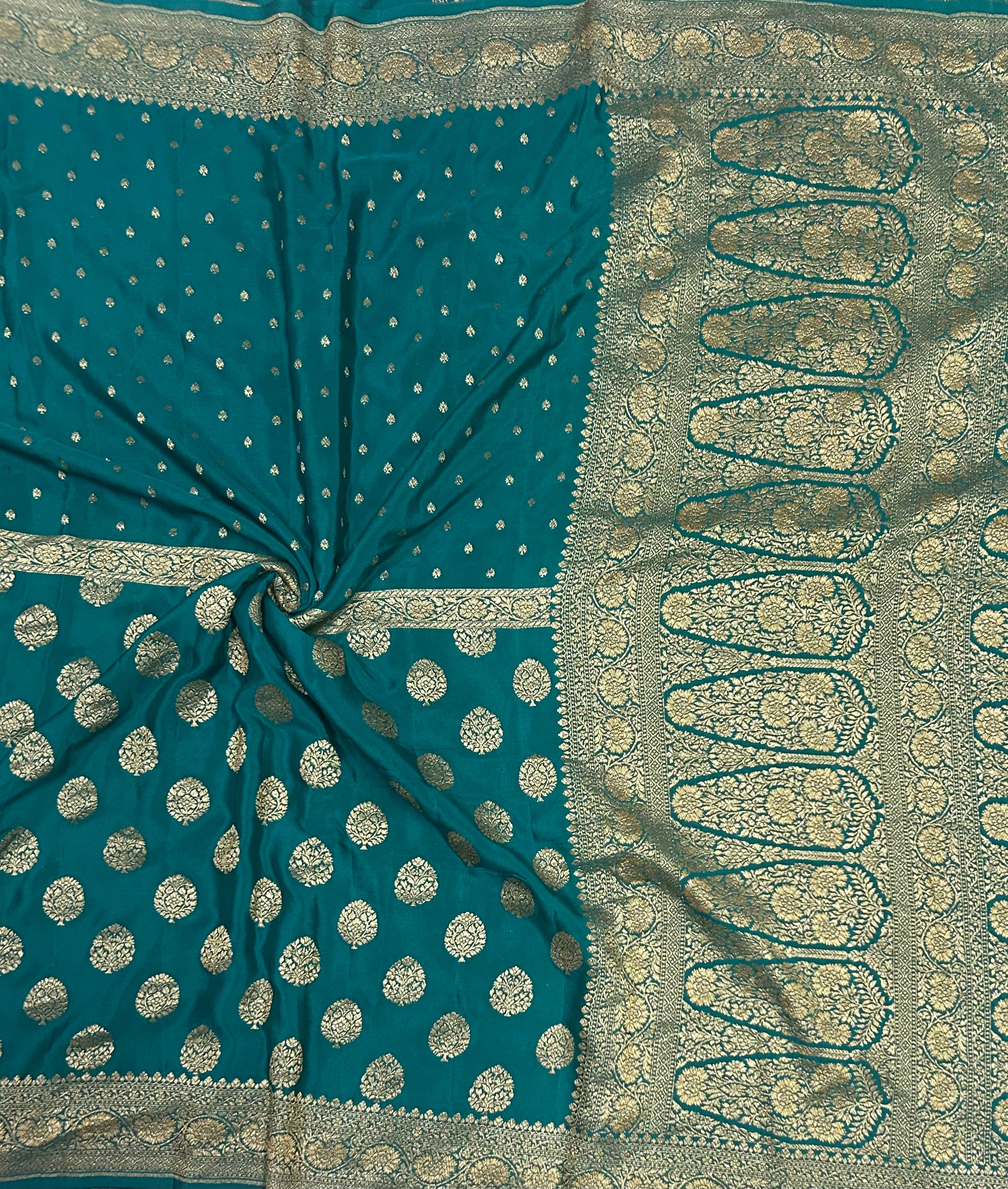 Rama green small n big butta pure benarasi crepe 103 saree - Image 2