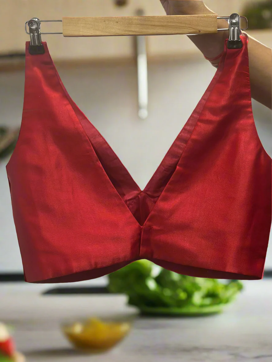 Red satin plain sleeveless blouse - Image 3