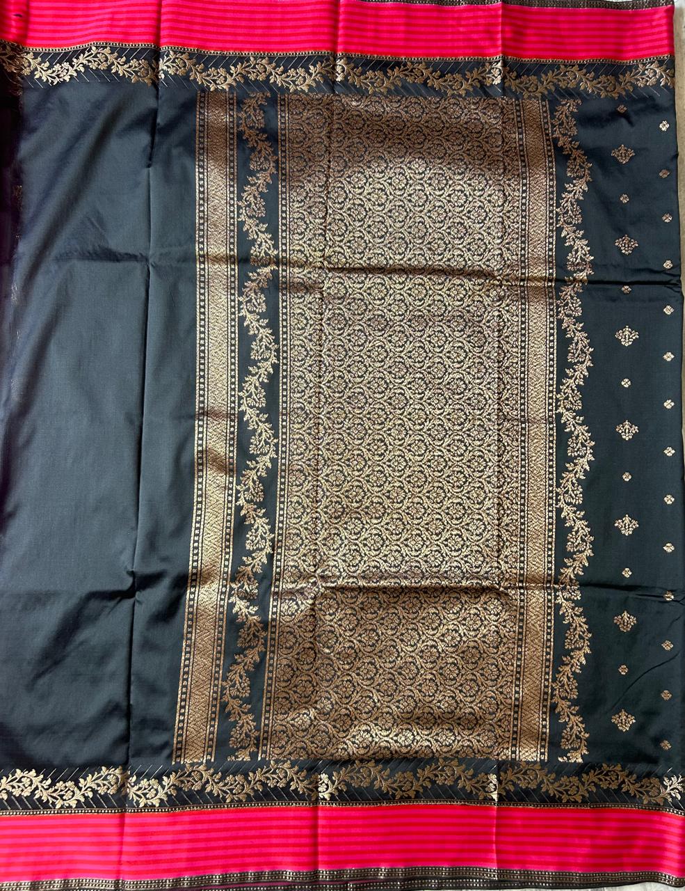 Black n pink semi banarasi silk saree - Image 2